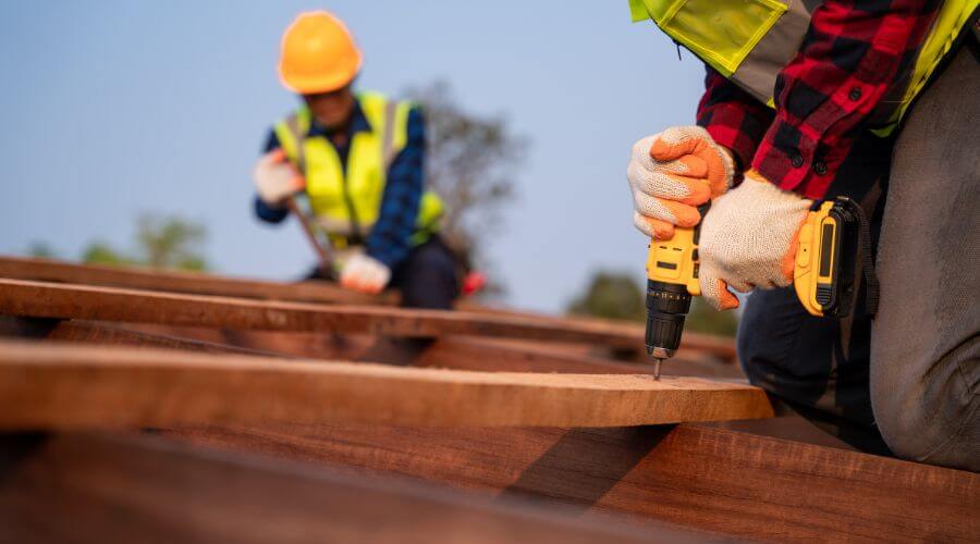 Expert flood damage restoration services in Flora, IL